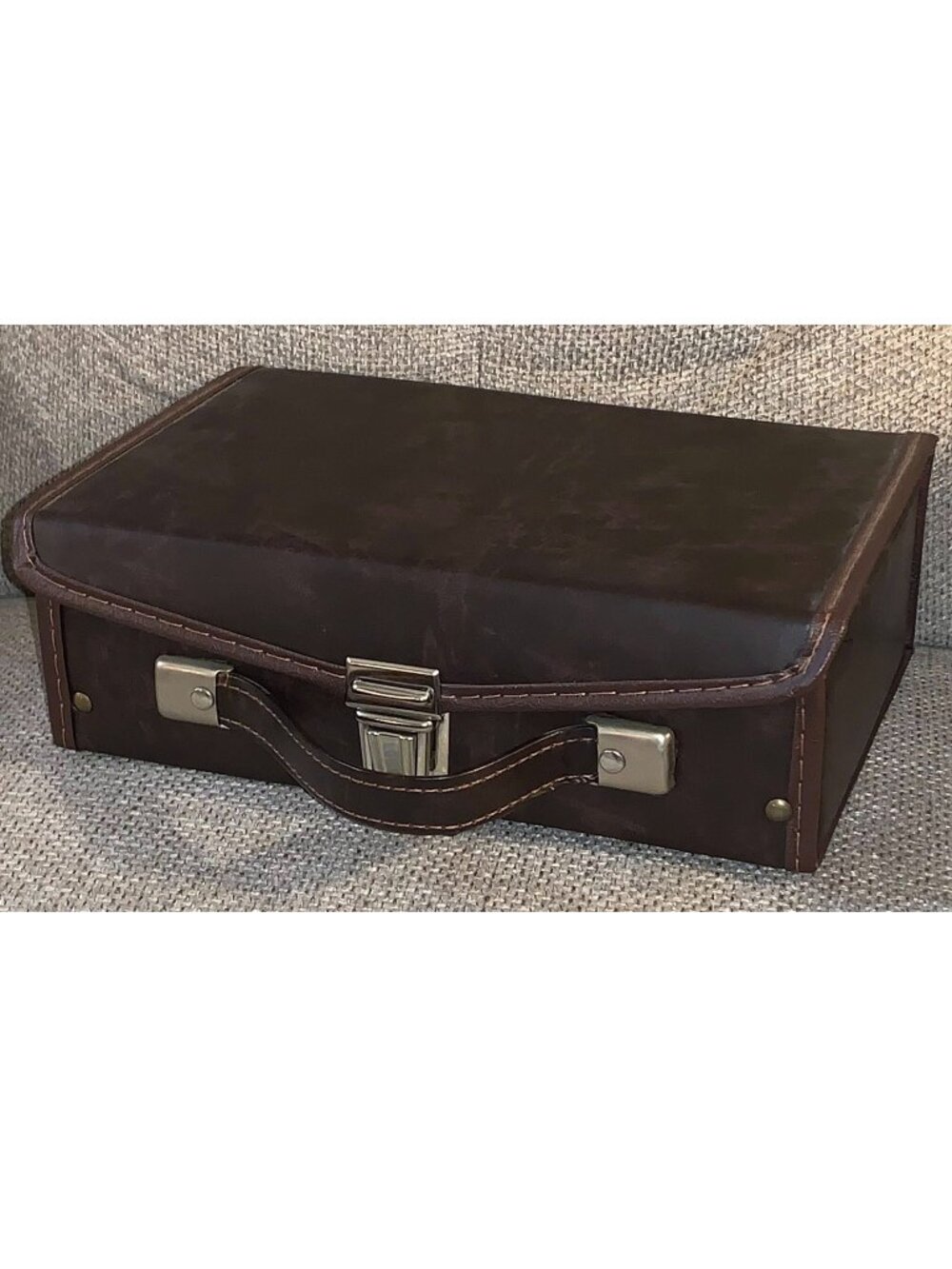 VTG Audio Cassette Tape Carrying Case Brown Faux Leather HOLDS 12 (Made in USA)